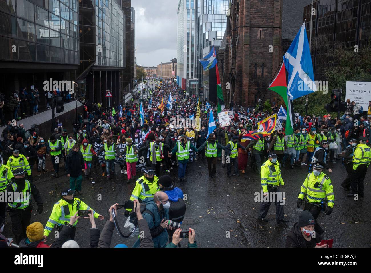 Glasgow protestmarsch während der COP26. Globaler Aktionstag Klimawandel Stockfoto