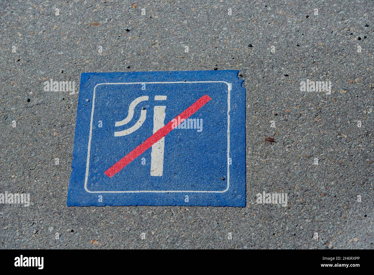 Rauchverbot auf dem Asphalt Stockfoto