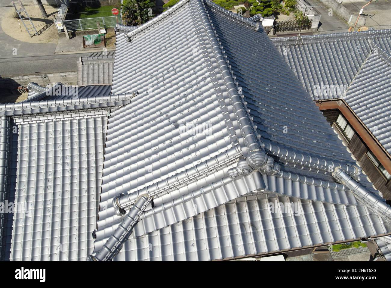 Japanische Hausdach Gebäude Architektur Außenfotografie von Drohne, Inspektion Haus Dach Stockfoto