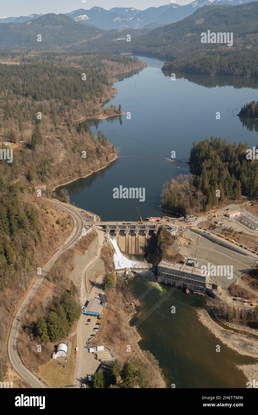 Stave Falls Dam und Stave Lake in der Stadt Mission im Lower Fraser River Valley in British Columbia. Stockfoto