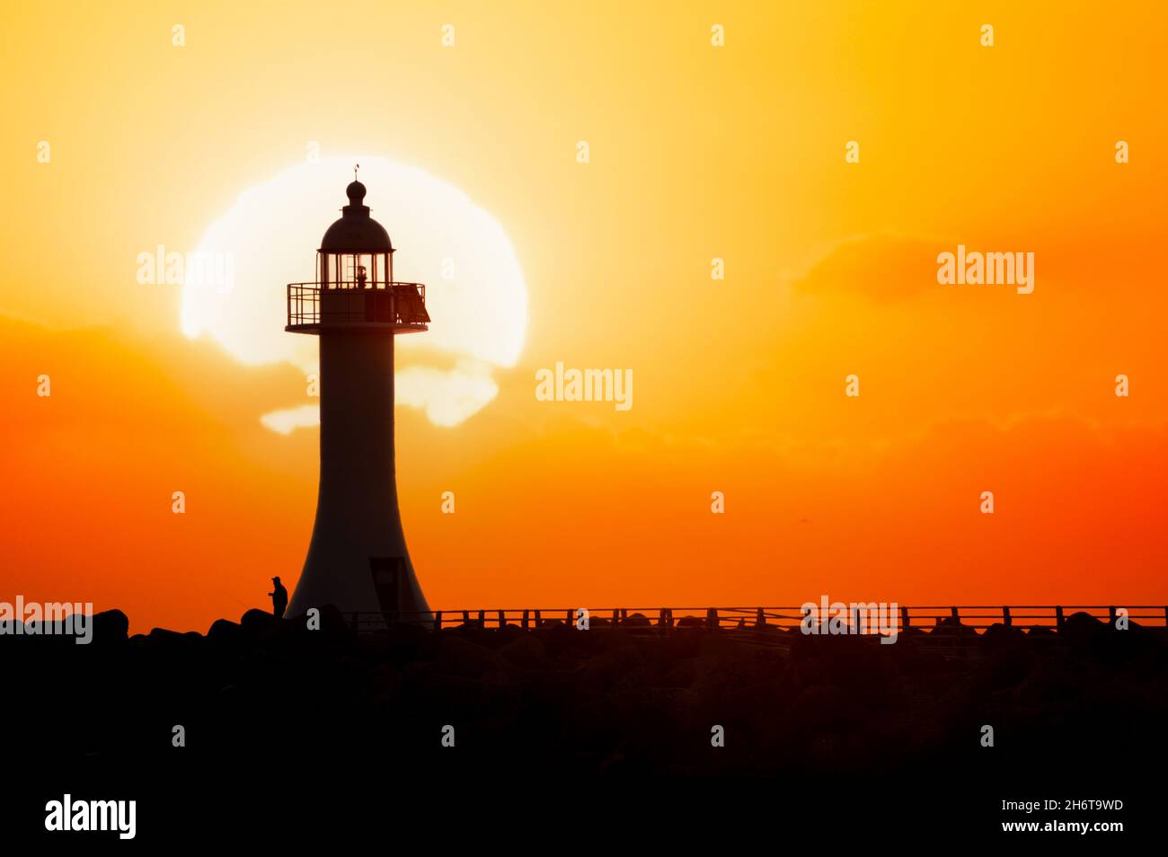 Sonnenaufgang am Hafen von Sacheon in Gangneung, Südkorea. Stockfoto
