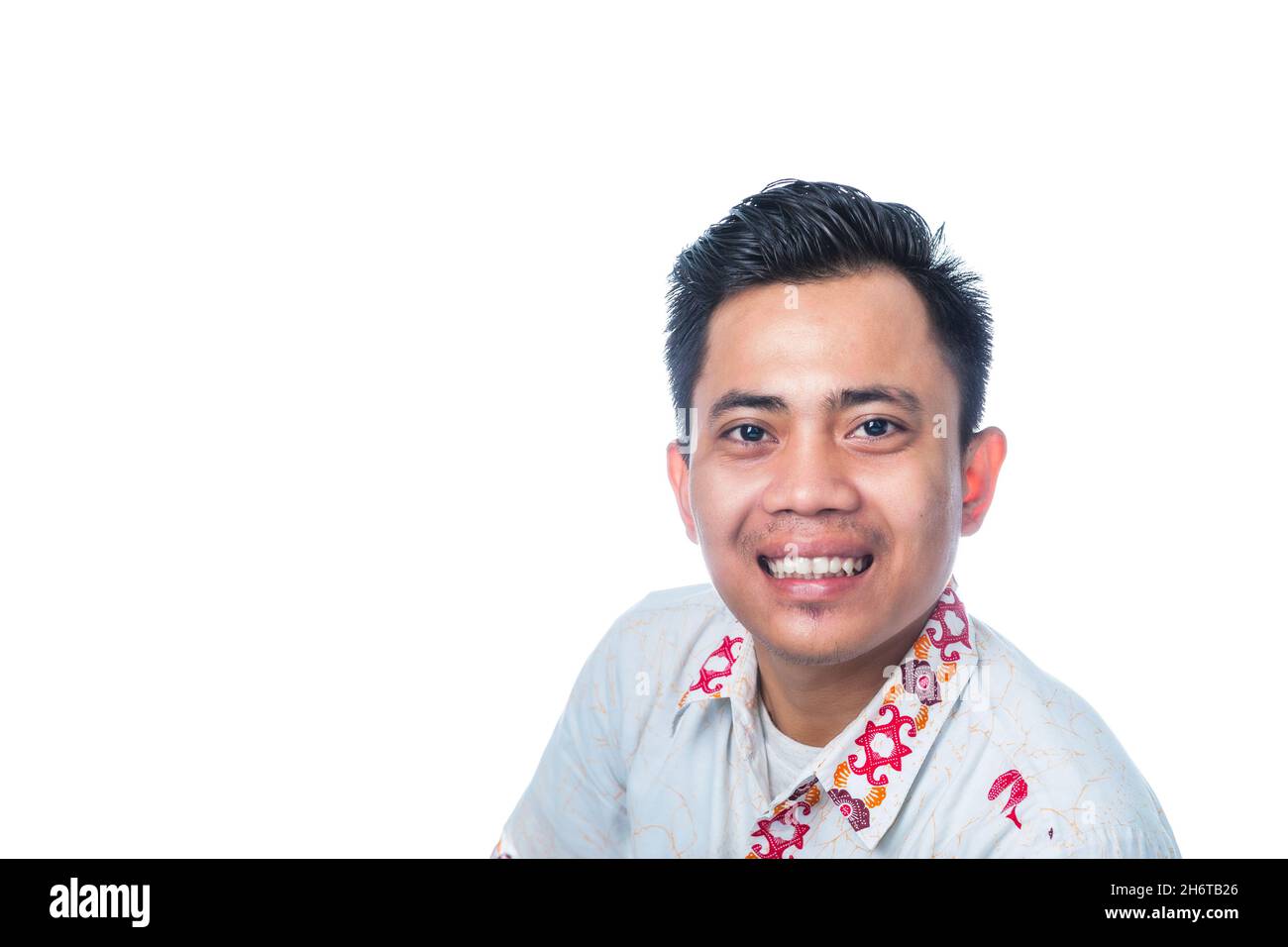 Indonesischer Mann mit Kopfschuss und Kopieplatz Stockfoto