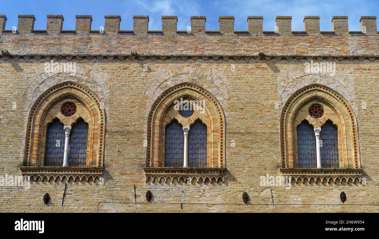 Palazzo Malatestiano, mittelalterlicher Palast von Fano, Provinz Pesaro und Urbino, Marken, Italien Stockfoto