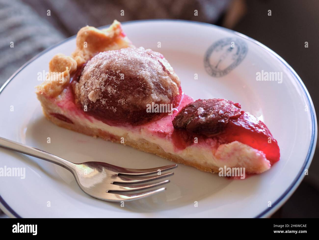 Zuckerpflaume und Buttermilchherb im Lighthouse Cafe, North Ronaldsay, Orkney, Schottland Stockfoto