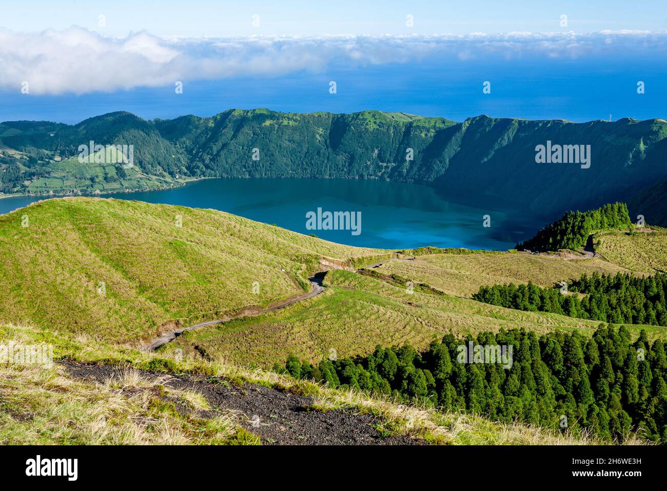 Lagoa Azul, Sete Cidades, São Miguel, Azoren, Azoren, Portugal, Europa. Stockfoto
