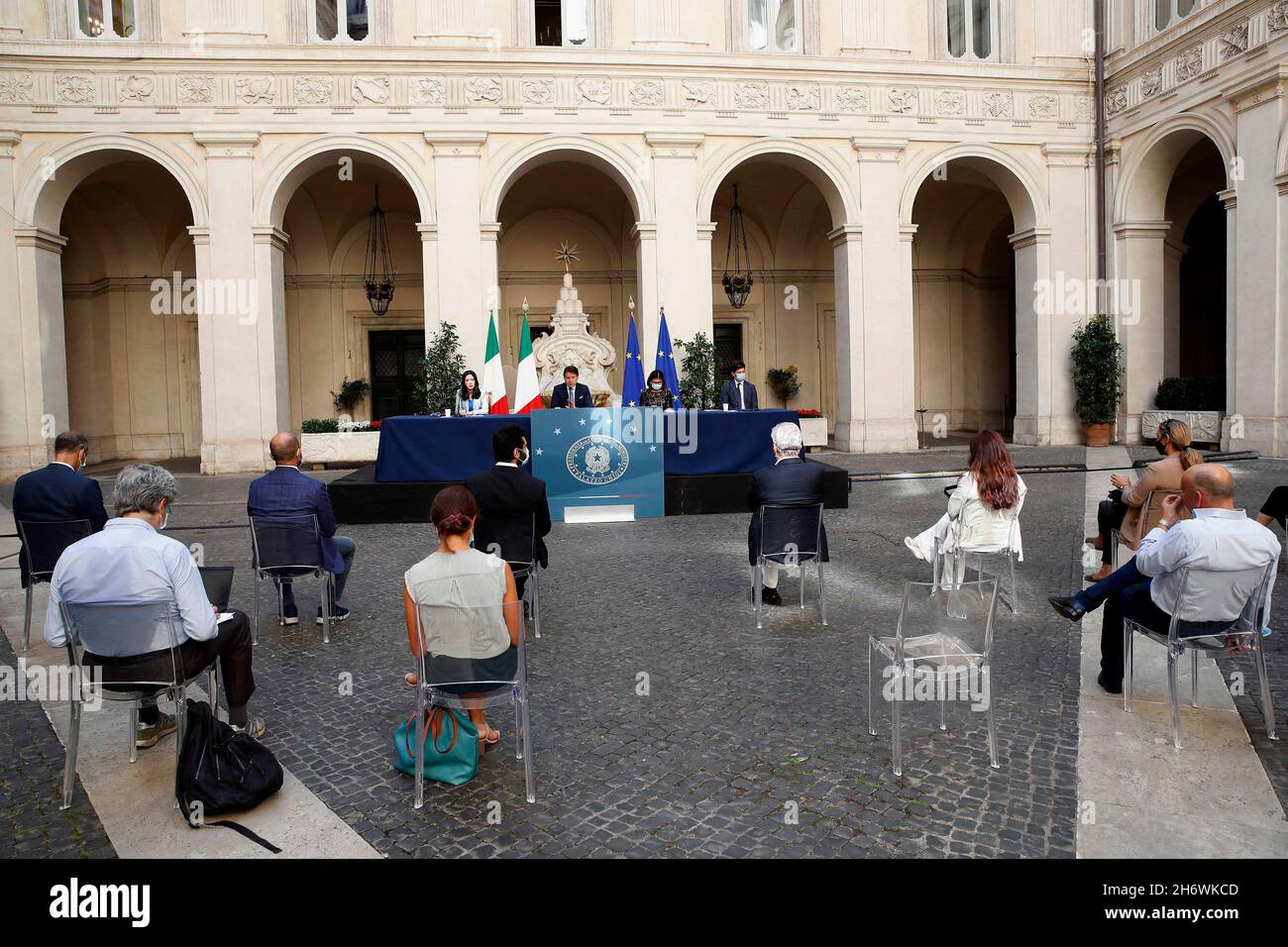 Italien, Rom, 9. september 2020 : der italienische Premierminister Giuseppe Conte nimmt an der Pressekonferenz zur Wiedereröffnung der Schule mit dem Anti-Coronavirus Teil Stockfoto