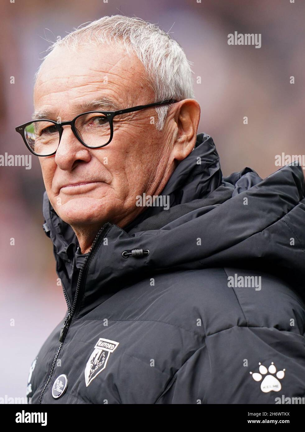 Datei-Foto vom 16-10-2021 von Watford-Manager Claudio Ranieri während des Spiels der Premier League in der Vicarage Road, Watford. Claudio Ranieri hat zugegeben, dass er „lebendig“ wird, als er sein Watford-Team auf einen Underdog-Kampf mit einem großen Favoriten wie Manchester United vorbereitet. Ausgabedatum: Donnerstag, 18. November 2021. Stockfoto