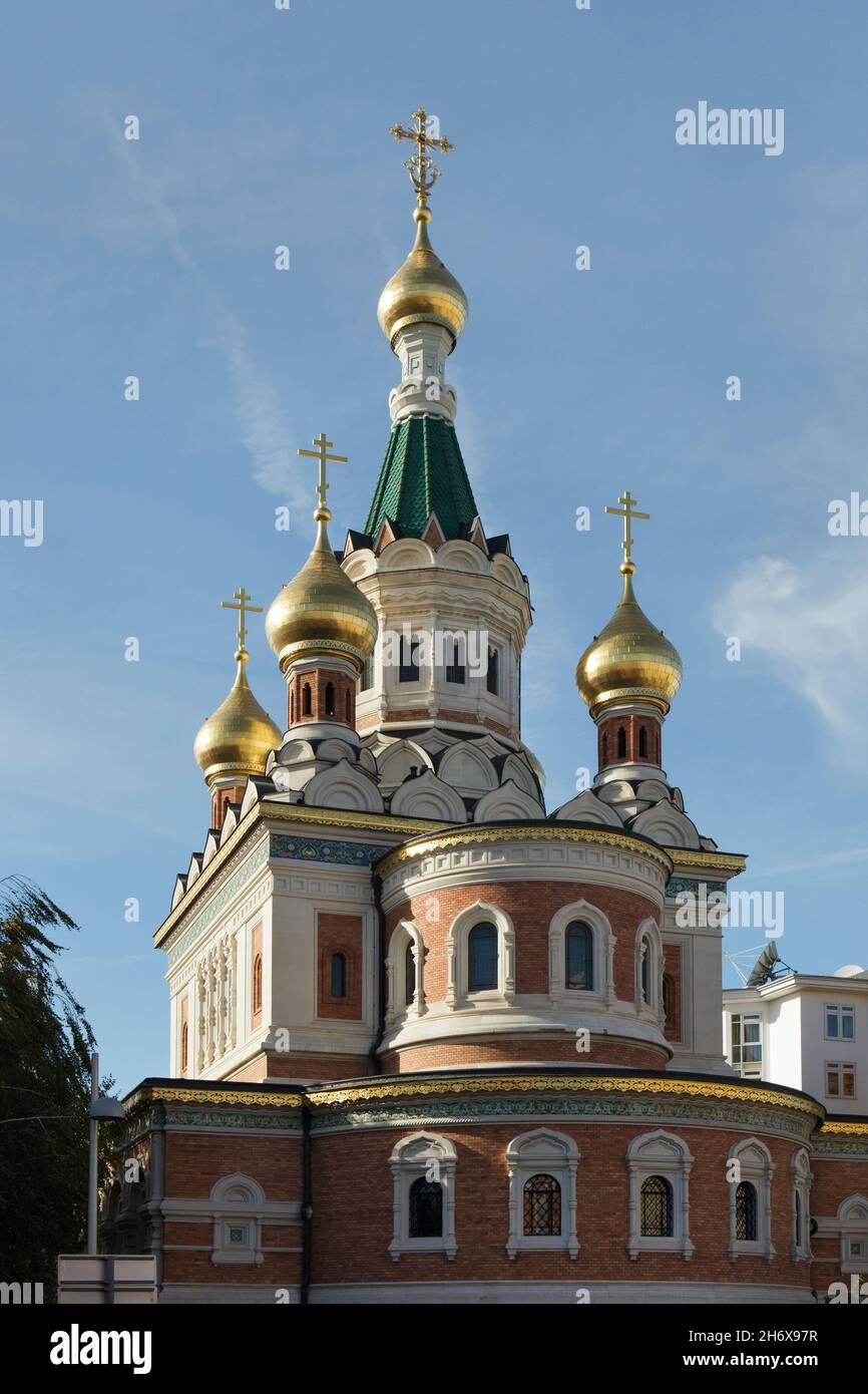 Russisch-orthodoxe Kathedrale zum heiligen Nikolaus in Wien, Österreich. Die vom russischen Architekten Grigory Kotov (Grigorij Kotow) entworfene Kirche wurde zwischen 1893 und 1899 vom italienischen Architekten Luigi Giacomelli erbaut. Stockfoto