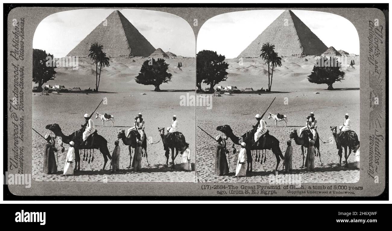 1900s alte frühe Stereobilder s/w auf Präsentationskarte der GROSSEN PYRAMIDE VON GIZAH Ägypten montiert, produziert von Underwood und Underwood International Publishers Stockfoto