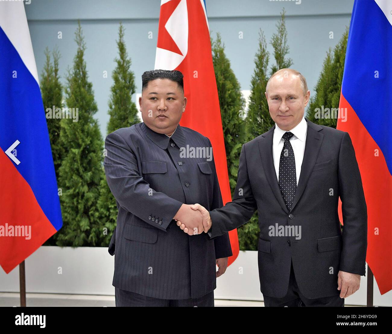 DER russische Präsident WLADIMIR PUTIN mit dem nordkoreanischen Staatschef Kim-Jong-un im Kreml im Jahr 2019. Foto: Alexei Nikolsky Stockfoto