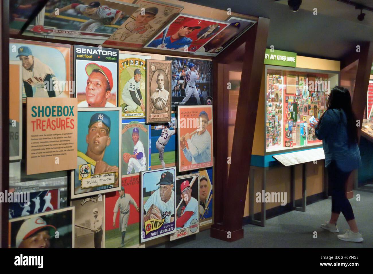 Cooperstown, New York, USA. Eine Innenausstellung in der National Baseball Hall of Fame and Museum in der kleinen Stadt Cooperstown im Bundesstaat New York. Stockfoto