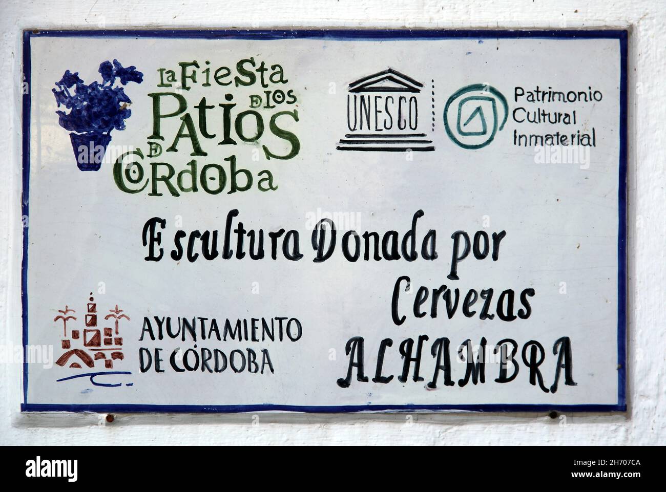 Puerta del Rincón - Denkmal für die Cordovan Patios,die Innenhöfe von Córdoba vom Künstler Jose Manuel Belmonte.Córdoba Spanien. Stockfoto