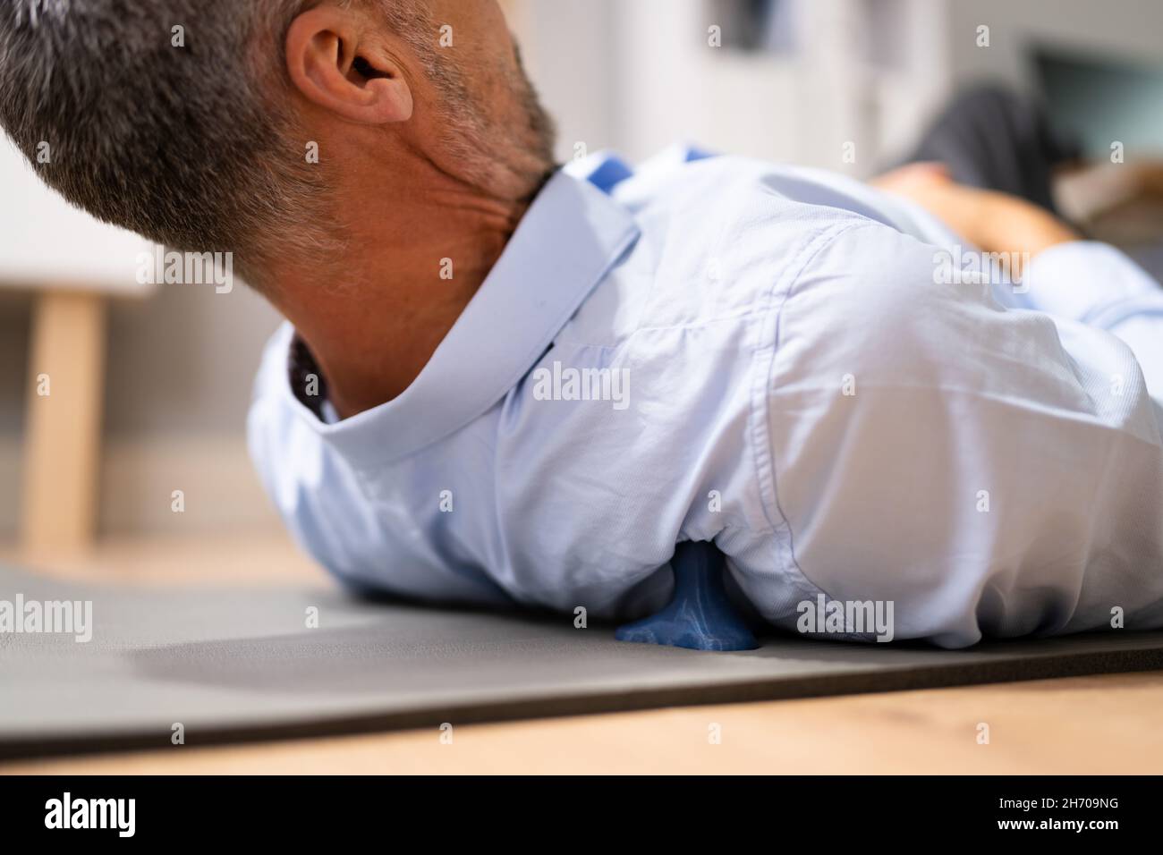Zurück Trigger Point Tool Für Myofasziale Druckentriegelung Und Massage Stockfoto