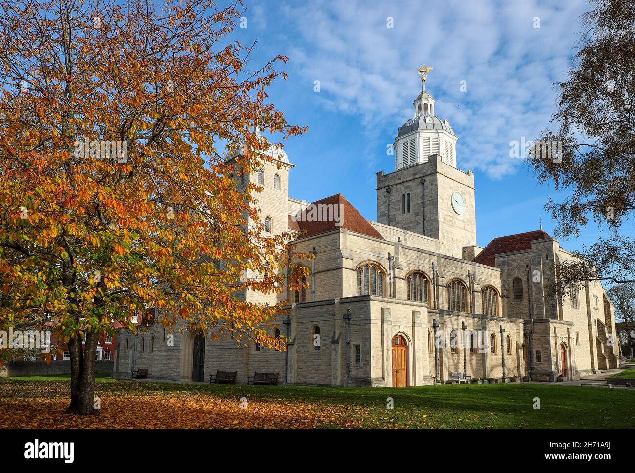 Die Kathedrale von Portsmouth im Herbst, Portsmouth, Hampshire, Großbritannien Stockfoto