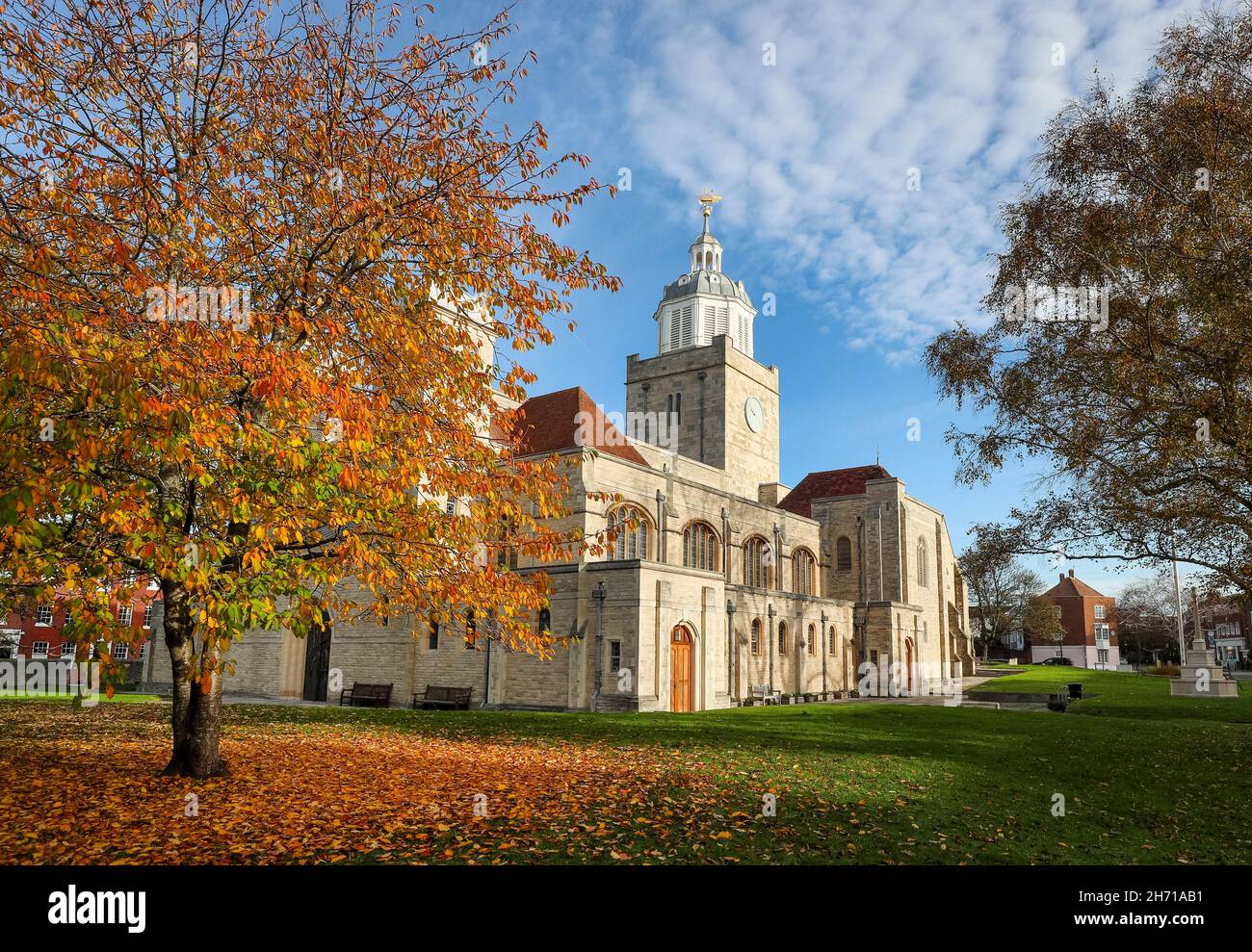 Die Kathedrale von Portsmouth im Herbst, Portsmouth, Hampshire, Großbritannien Stockfoto