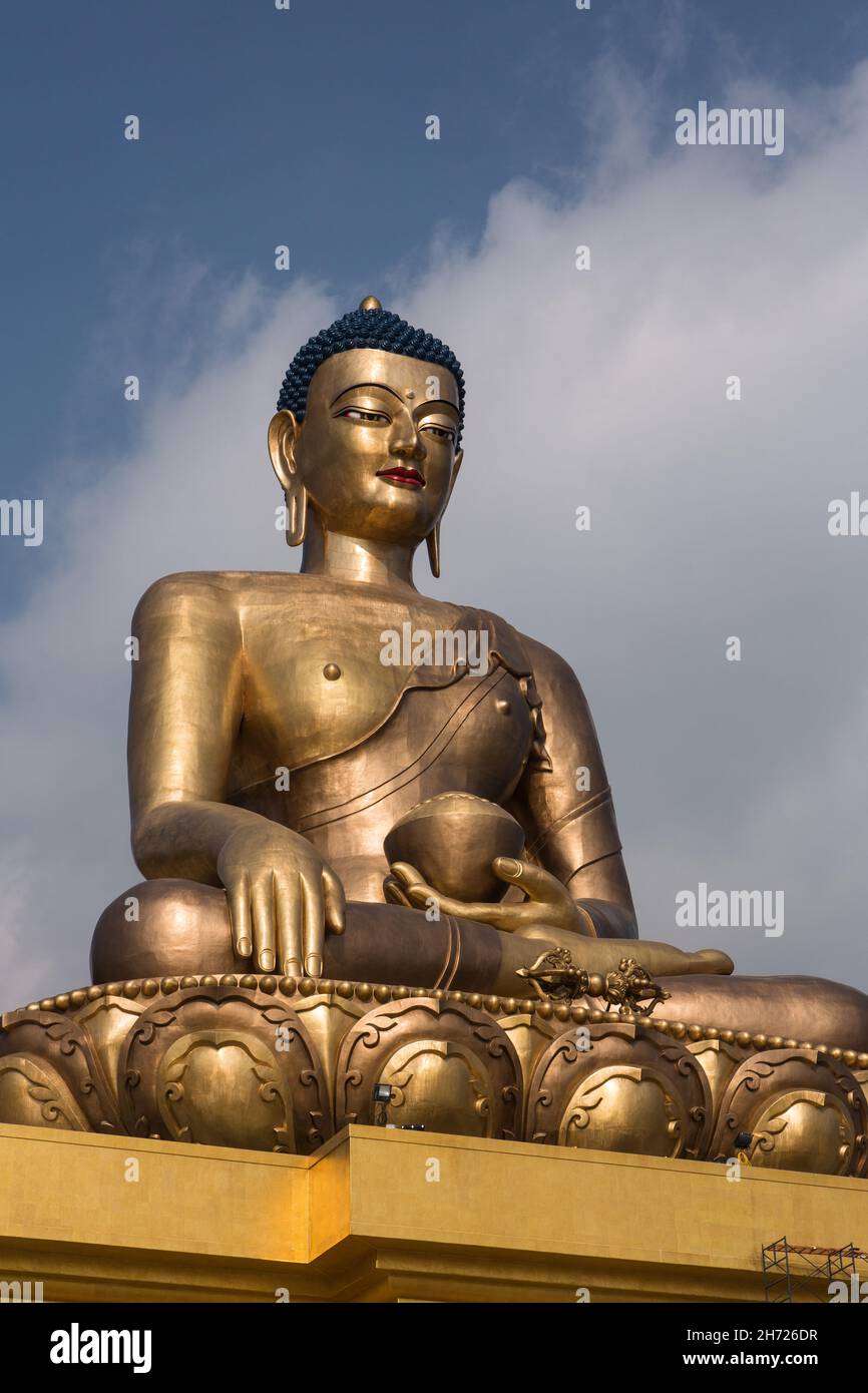 Die Buddha-Dordenma-Statue in der Nähe von Thimphu, Bhutan, ist eine der höchsten Buddha-Rupa der Welt. Stockfoto