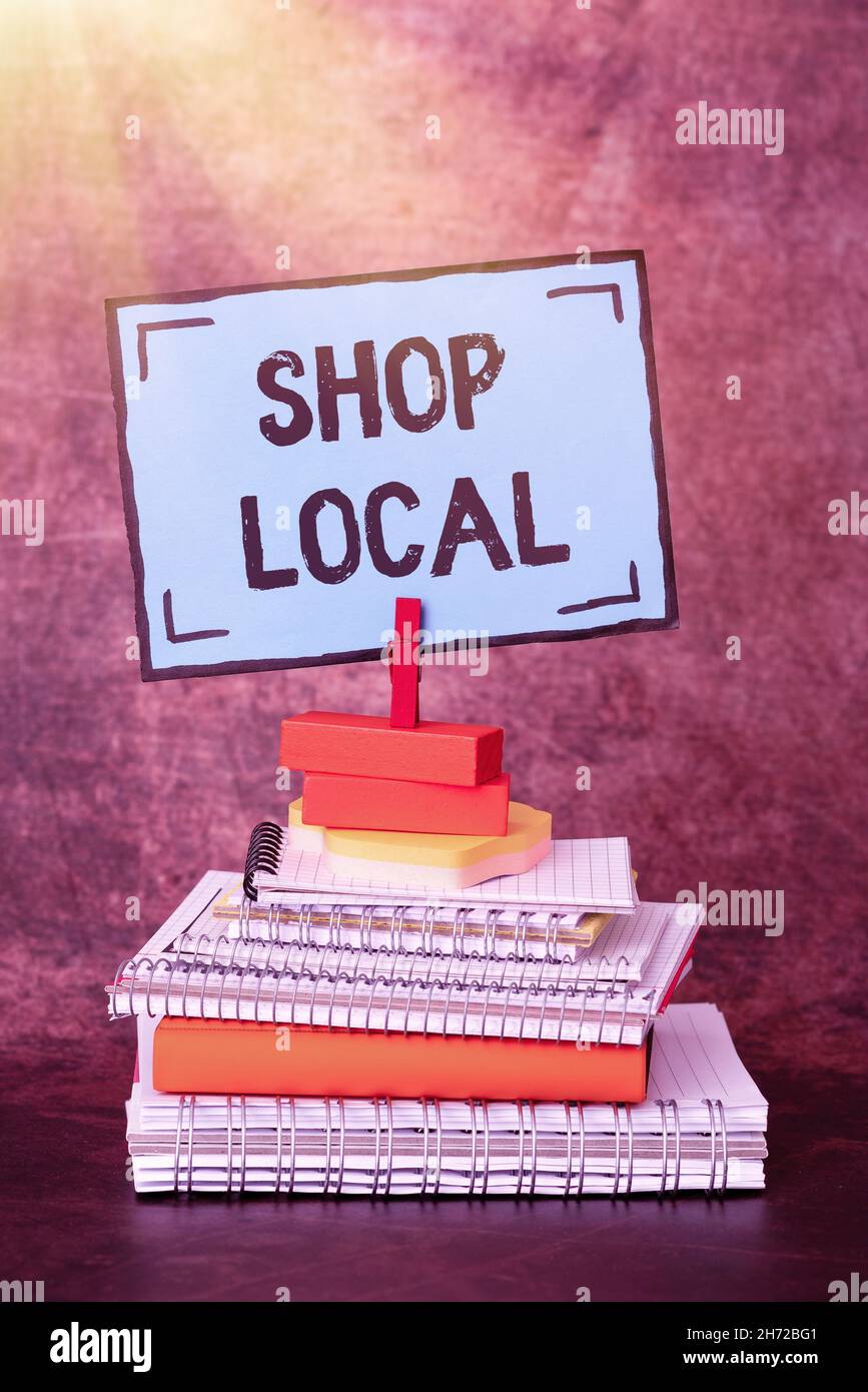 Konzeptionelle Bildunterschrift Laden Lokal. Überblick über das Unternehmen eine Vorliebe für den Kauf lokal produzierter Waren und Dienstleistungen organisiert und ordentlich Sortierung Arrangement-Dateien Stockfoto