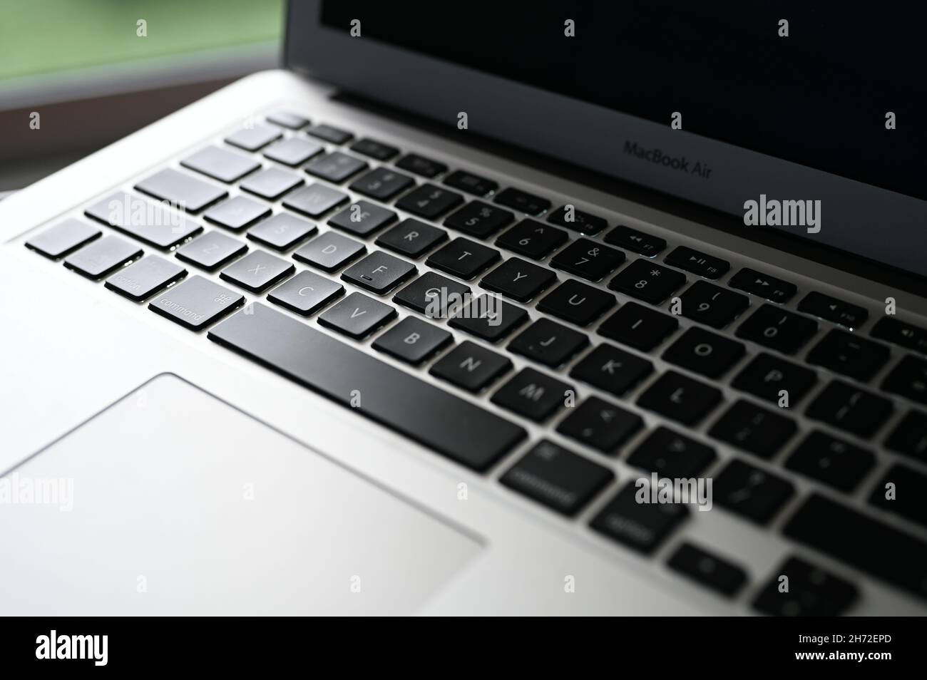MacBook Air auf einer Tastatur Nahaufnahme Stockfoto