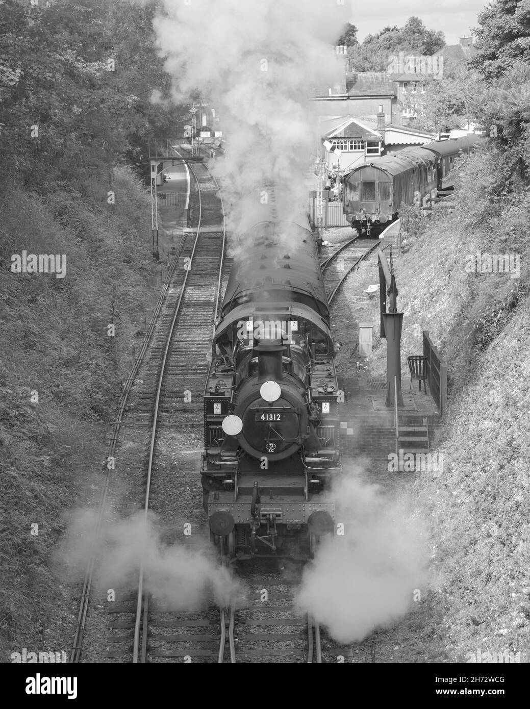 41312 verlässt Alresford, die Watercress Line Stockfoto