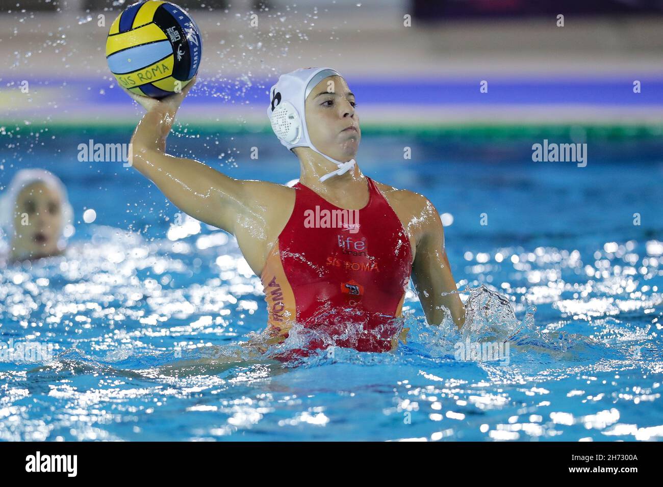 Schwimmbad Polo Natatorio, Rom, Italien, 19. November 2021, C. Ranalli (SIS Roma) während des Spiels SIS Roma gegen CN Mediterrani Barcelona - Waterpolo EuroLeague Women Stockfoto