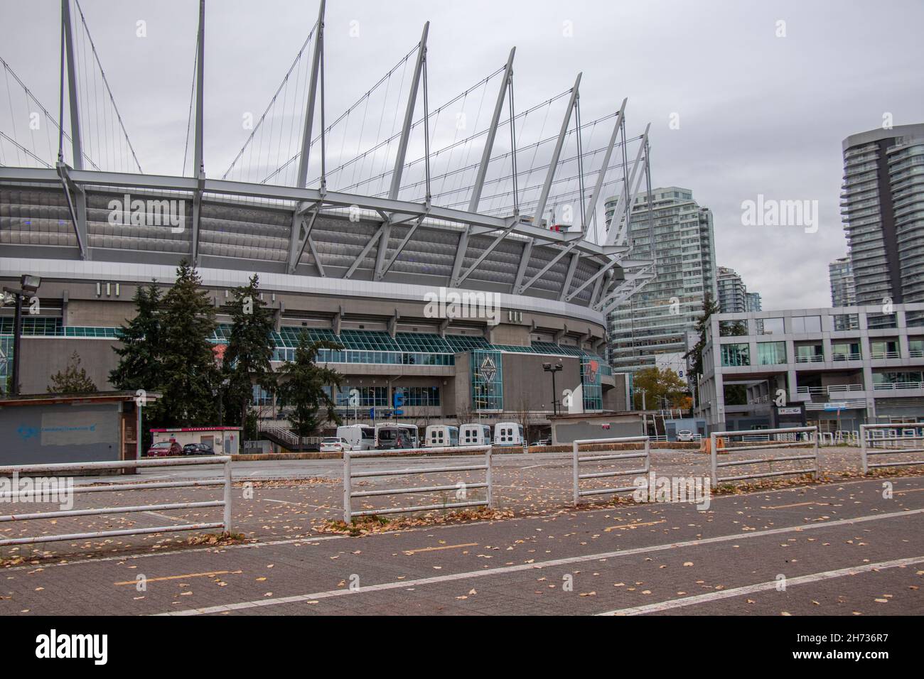 Vancouver, Kanada - Oktober 29,2021: Blick auf den Parkplatz in der Nähe des BC Place Stockfoto