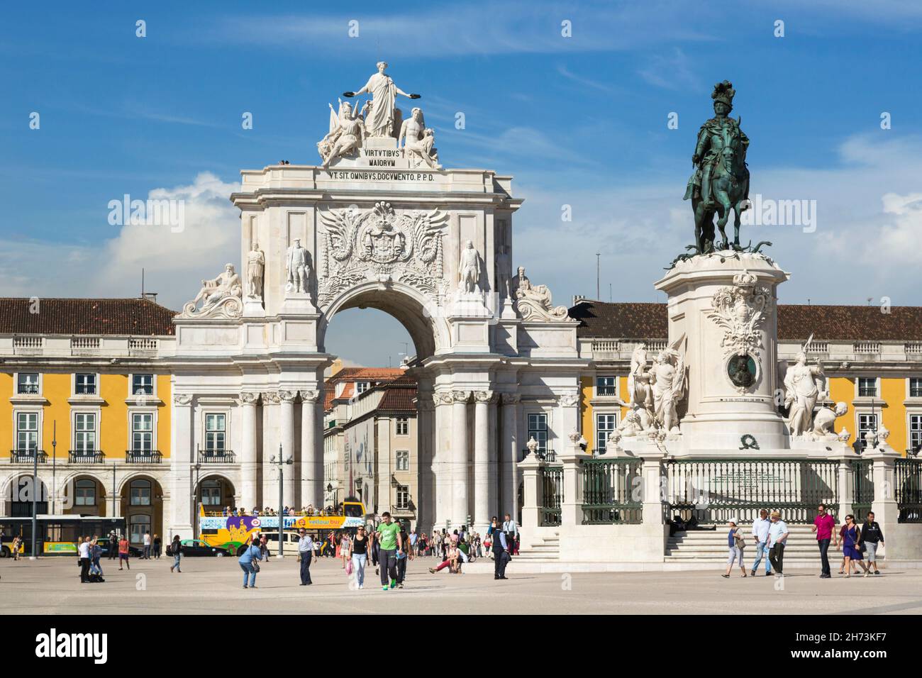 Lissabon, Portugal. Praca do Comercio oder Commerce Square. Es ist auch bekannt als Terreiro do Paco, oder Palace Square nach dem Königspalast, der stand t Stockfoto