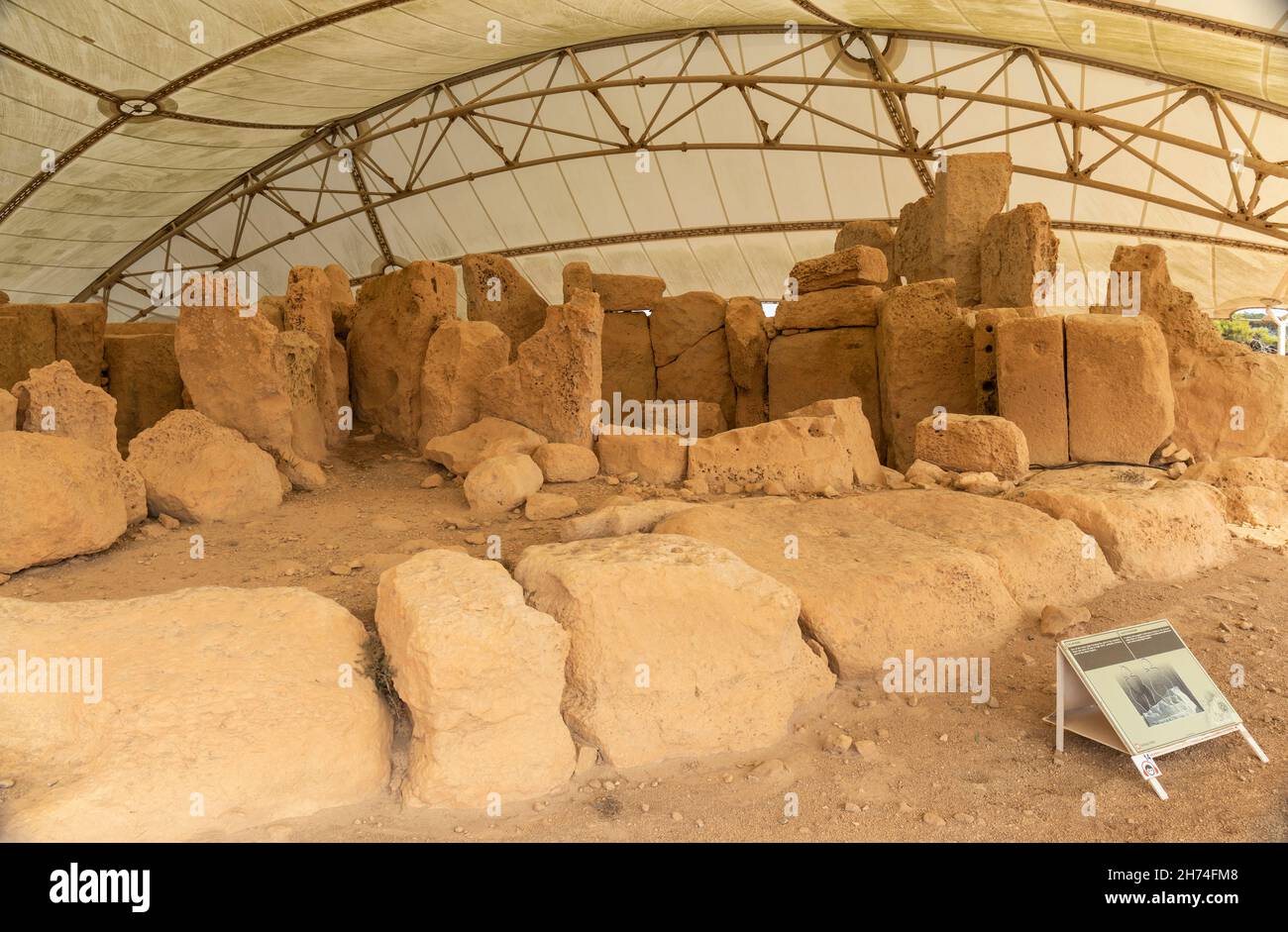 Die Megalithischen Prähistorischen Tempel Von Ħaġar Qim. Ein UNESCO-Weltkulturerbe in Qrendi, Malta, Europa Stockfoto