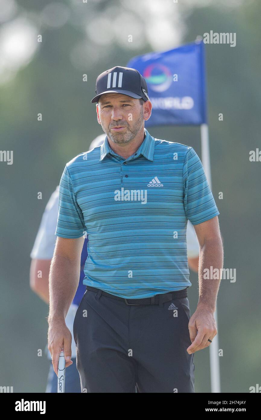 Sergio Garcia aus Spanien beim zwölften Loch während des DP World Tour Championship Day 3 in Jumeirah Golf Estates, Dubai, VAE am 20. November 2021. Foto von Grant Winter. Nur zur redaktionellen Verwendung, Lizenz für kommerzielle Nutzung erforderlich. Keine Verwendung bei Wetten, Spielen oder Veröffentlichungen einzelner Clubs/Vereine/Spieler. Kredit: UK Sports Pics Ltd/Alamy Live Nachrichten Stockfoto