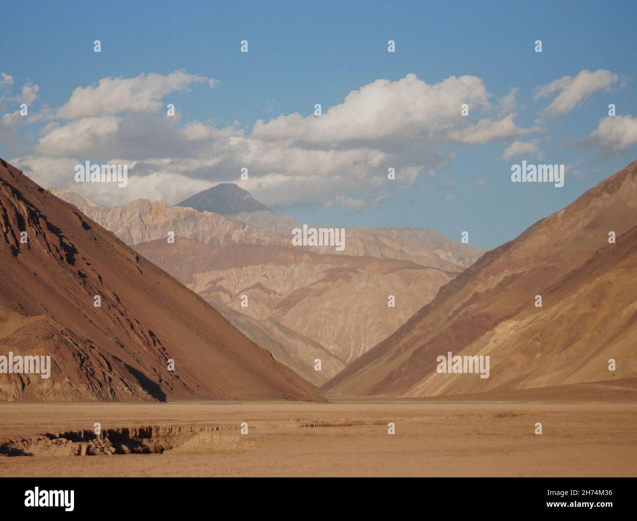 Berge und Wolken Stockfoto