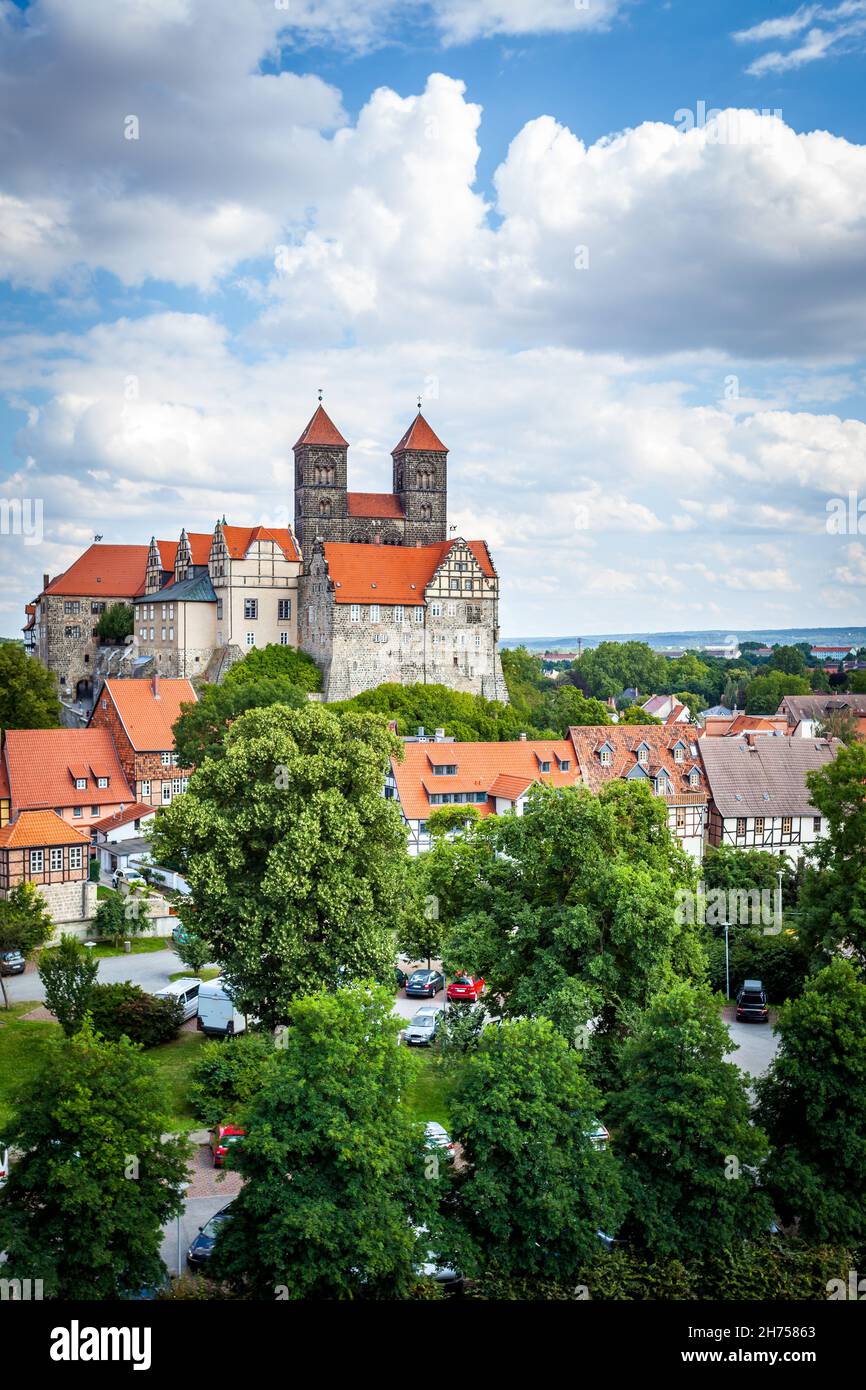 Ansicht von Quedlinburg mit Abtei, Deutschland. Landschaft Stockfoto