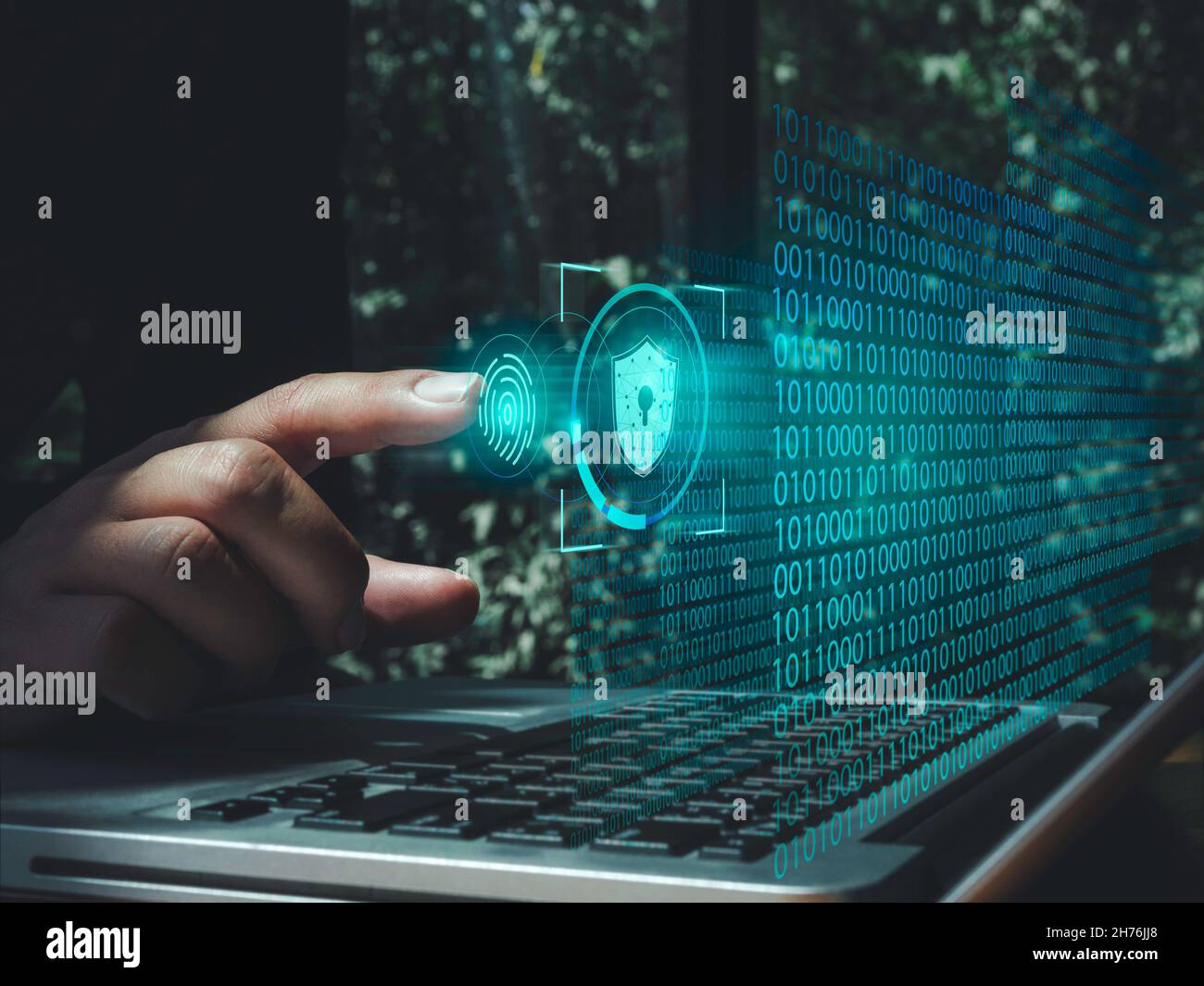 Sicherheitsdatentechnologie, Identitätsprüfung und Konzept für den persönlichen Datenschutz. Schild-Symbol, Fingerabdruck-Scan-Symbol auf Zufallszahlen Code virtuelle SCR Stockfoto