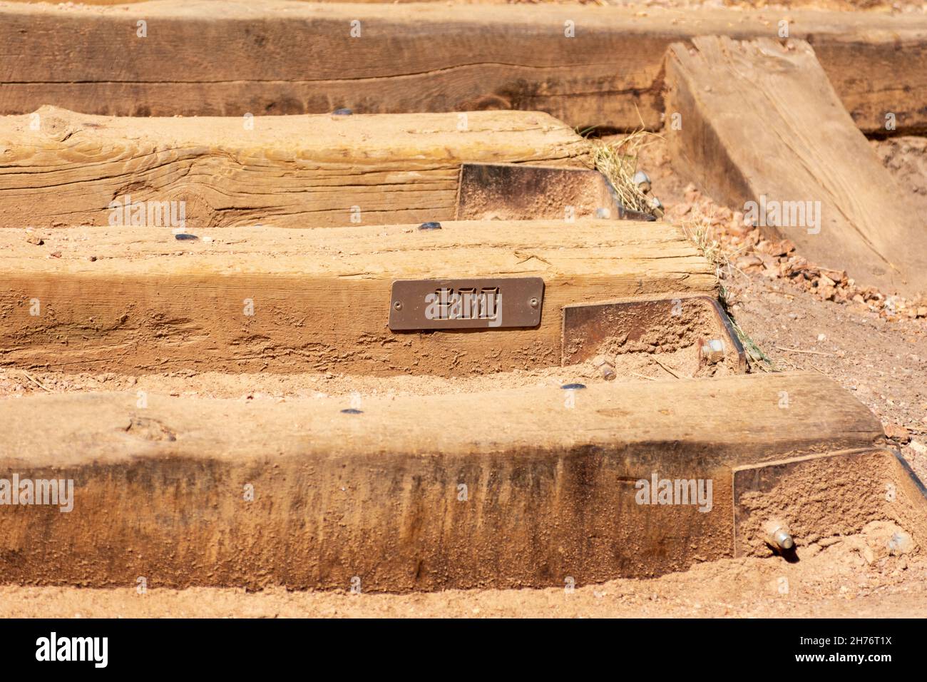 Das Schild 900 markiert die Holzstufe der Manitou-Steigung Stockfoto