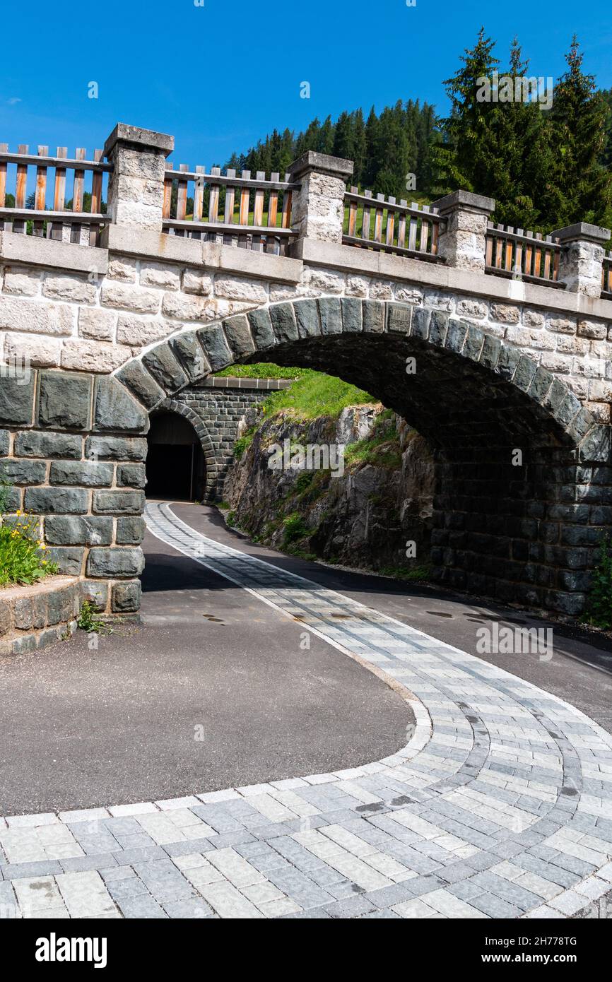 Die alte Strecke der Grödner Bahn in St. Christina in Gröden