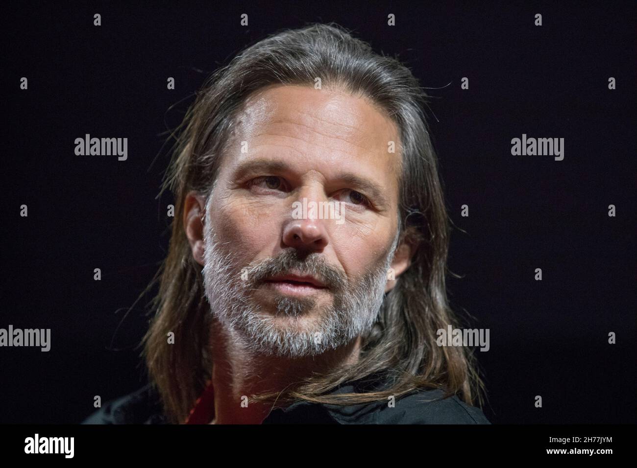 Torun, Polen, 20th. November 2021. Meisterkurs mit „No Time to die“-Filmregisseur Cary Joji Fukunaga und Kameramann Linus Sandgren beim Internationalen Filmfestival EnergaCAMERIMAGE. Im Bild: Linus Sandgren © Piotr Zajac/Alamy Live News Stockfoto