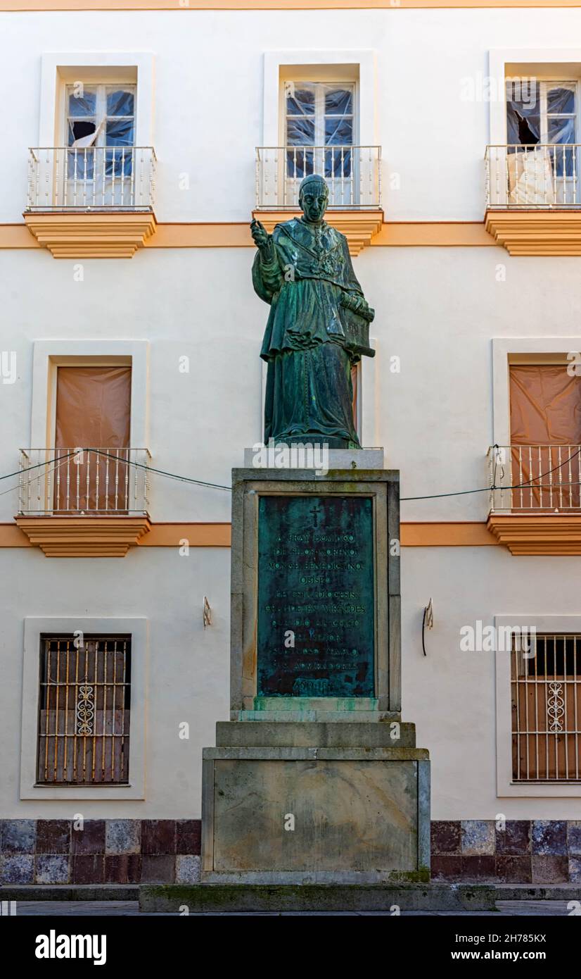 Monumento a Fray Silos Moreno en Cádiz Stockfoto