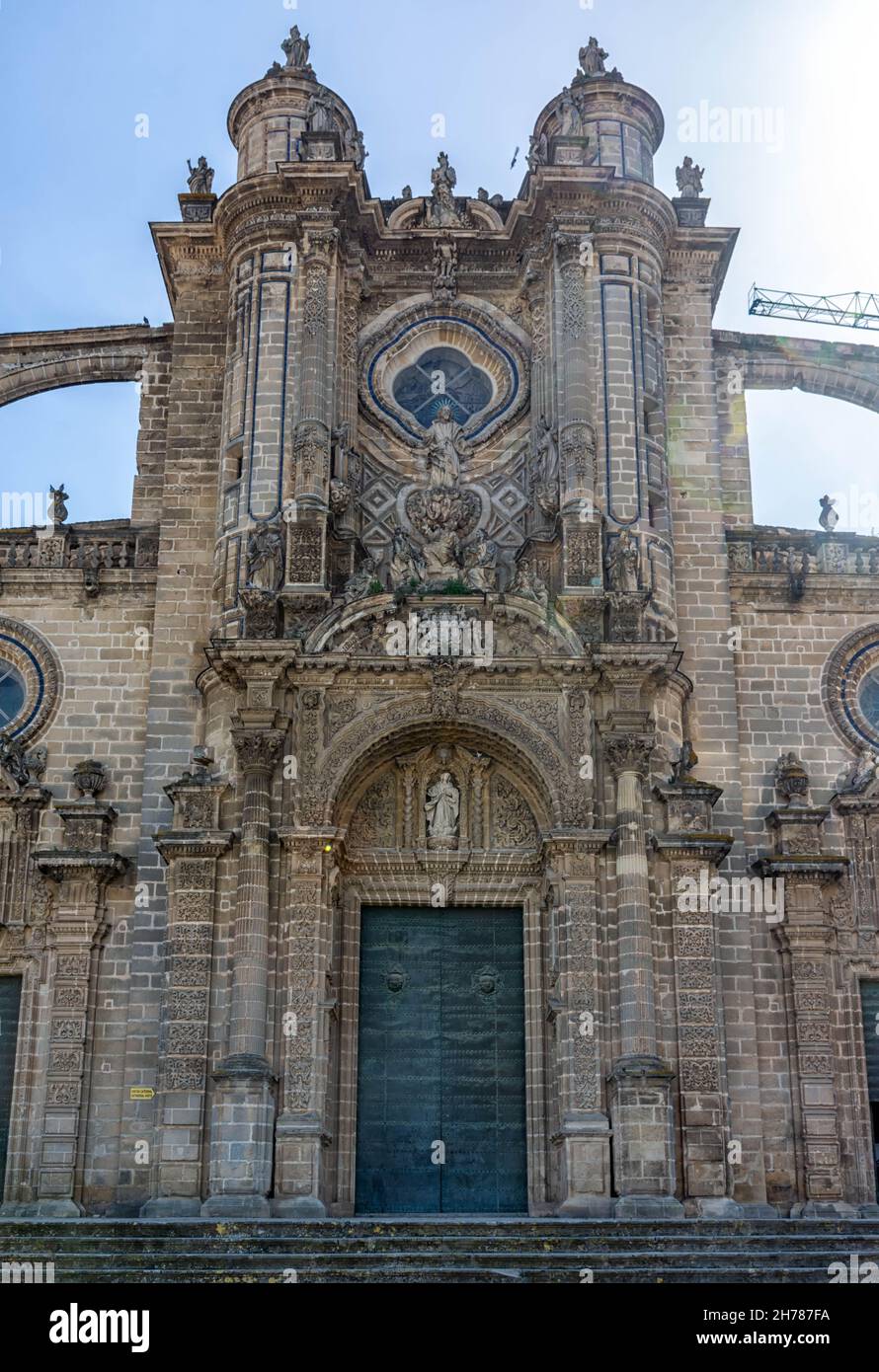 Portada y detalles de la Catedral de Nuestro Señor San Salvador de Jerez de la Frontera Stockfoto