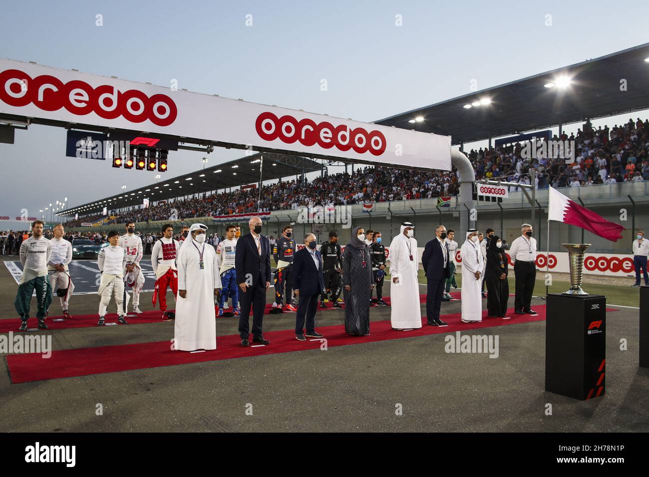 TODT Jean (Fra), FIA-Präsident, Stefano Domenicali CEO der Formula One Group, Gianni Infantino, FIFA-Präsident im Startfeld beim Formel 1 Ooredoo Qatar Grand Prix 2021, 20th Lauf der FIA Formel 1-Weltmeisterschaft 2021 vom 19. Bis 21. November 2021 auf dem Losail International Circuit, In Lusail, Katar - Foto: Florent Gooden/DPPI/LiveMedia Stockfoto