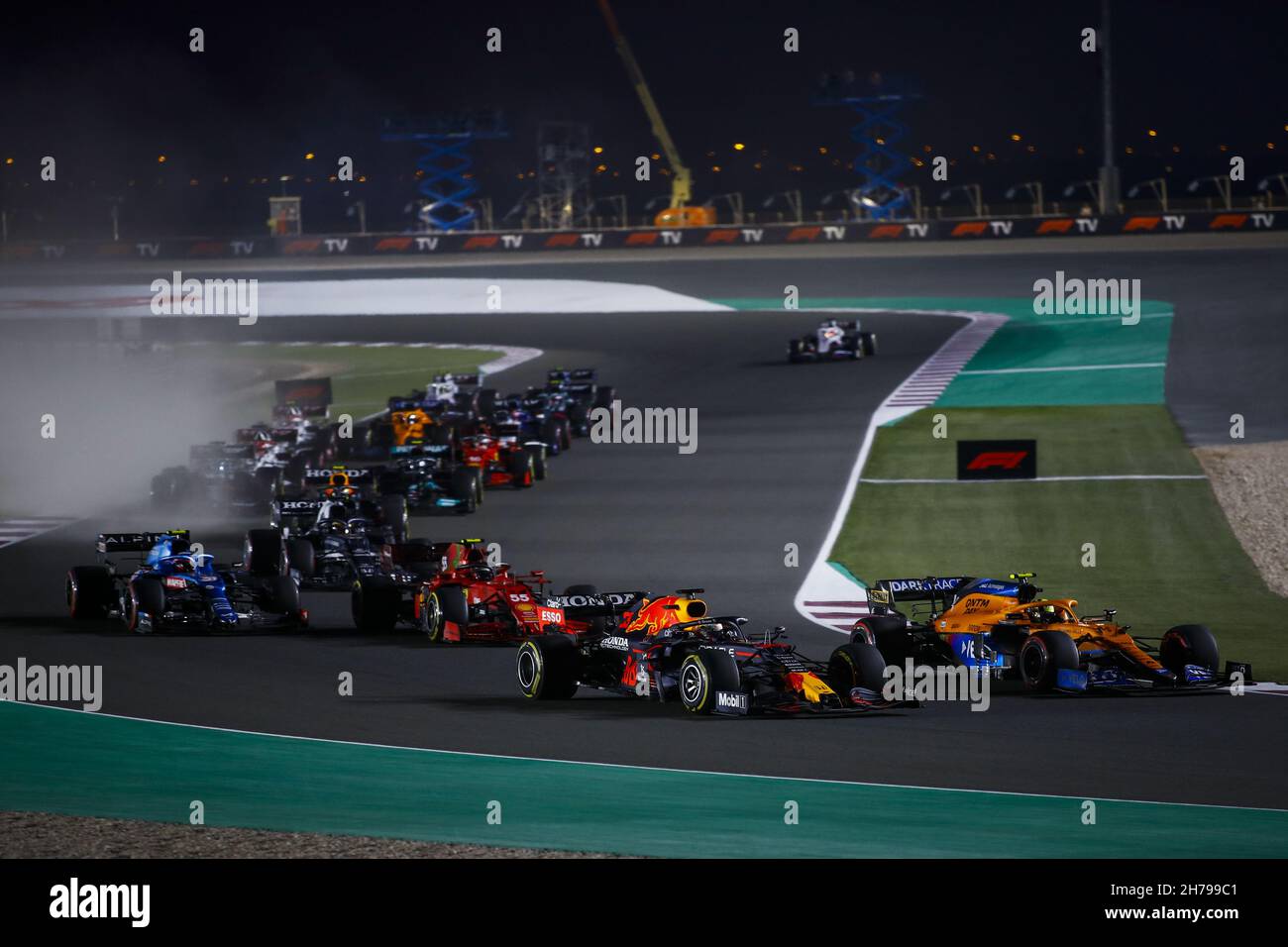 Start des Rennens, 33 VERSTAPPEN Max (nld), Red Bull Racing Honda RB16B, Aktion während des Formel 1 Ooredoo Qatar Grand Prix 2021, 20th Lauf der FIA Formel 1 Weltmeisterschaft 2021 vom 19. Bis 21. November 2021 auf dem Losail International Circuit, in Lusail, Katar - Foto: Xavi Bonilla/DPPI/LiveMedia Stockfoto