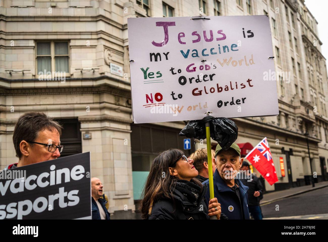 Jesus ist mein Impfstoff, religiöse Demonstranten marschieren, Anti-Impfstoff-Protest, London, England, GROSSBRITANNIEN, 20/11/2021 Stockfoto