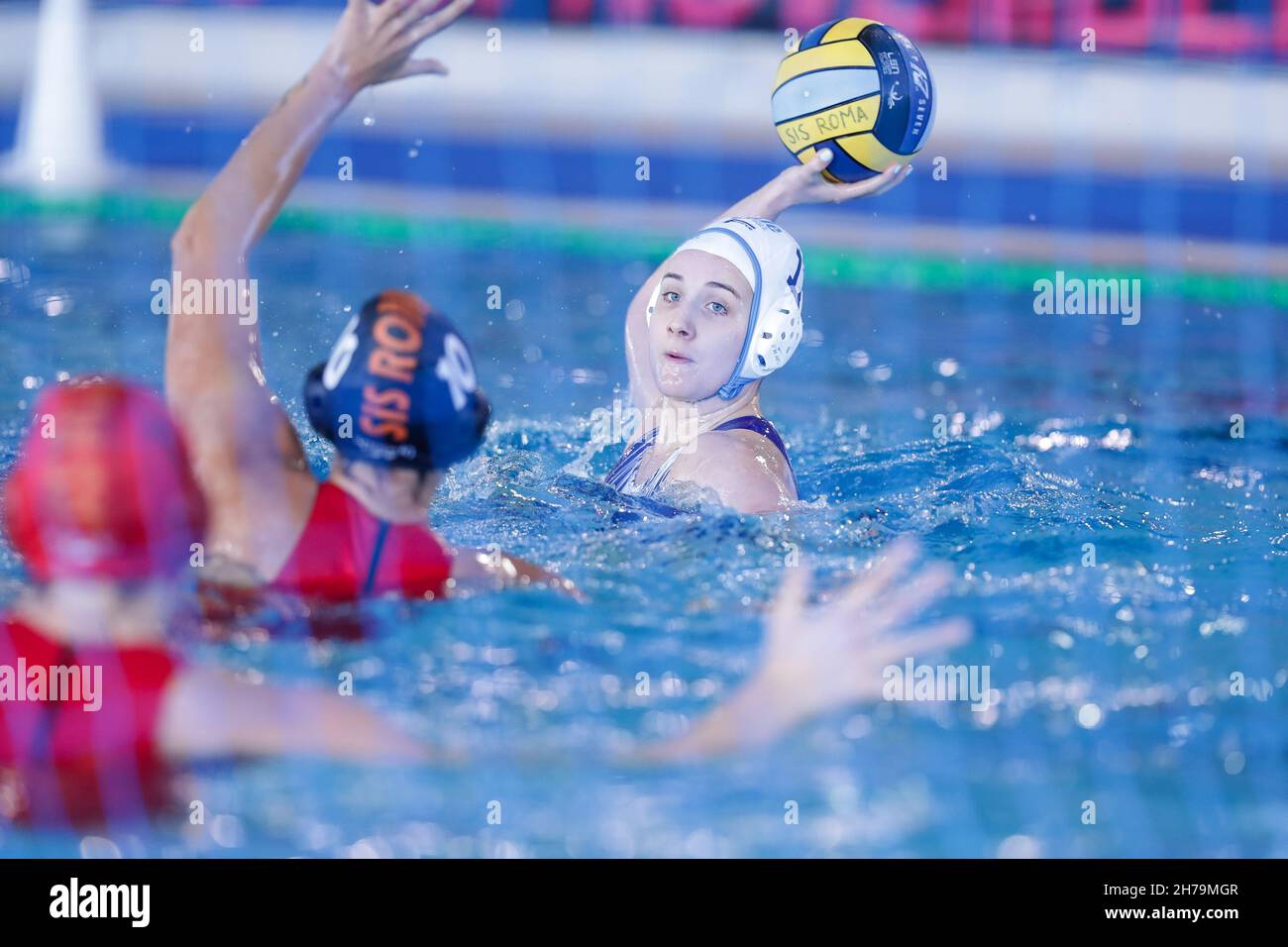 Schwimmbad Polo Natatorio, Rom, Italien, 21. November 2021, C. Clerc (Lille UC) während des Spiels Lille UC gegen SIS Roma - Waterpolo EuroLeague Women Stockfoto