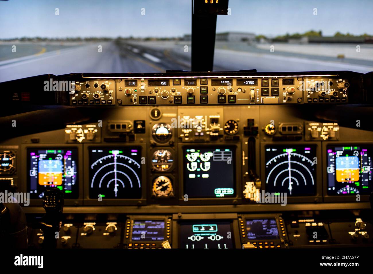 Blick vom Cockpit auf die Start- und Landebahn Stockfoto