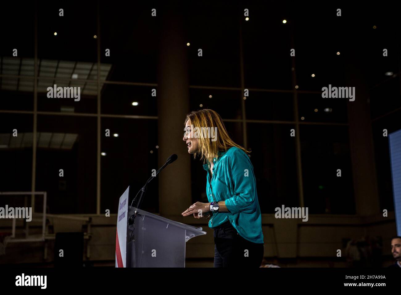 Jessica Albiach, Mitglied des Parlaments von Katalonien, spricht während der Versammlung. Auf der III. Nationalversammlung der politischen Partei en Comun Podemos 'gemeinsam können wir' in Barcelona, mit dem Slogan 'Win to transform', hat die Veranstaltung die politischen Führer der Partei Yolanda Diaz gezählt, Vizepräsident der spanischen Regierung, Ada Colau, Bürgermeisterin von Barcelona, Alberto Garzon, Minister für Verbraucherangelegenheiten Spaniens, Monica Oltra, erste Vizepräsidentin der Generalitat Valenciana und Jessica Albiach, Abgeordnete des katalanischen Parlaments (Foto: Thiago Prudencio/SOPA Images/Sipa USA) Stockfoto