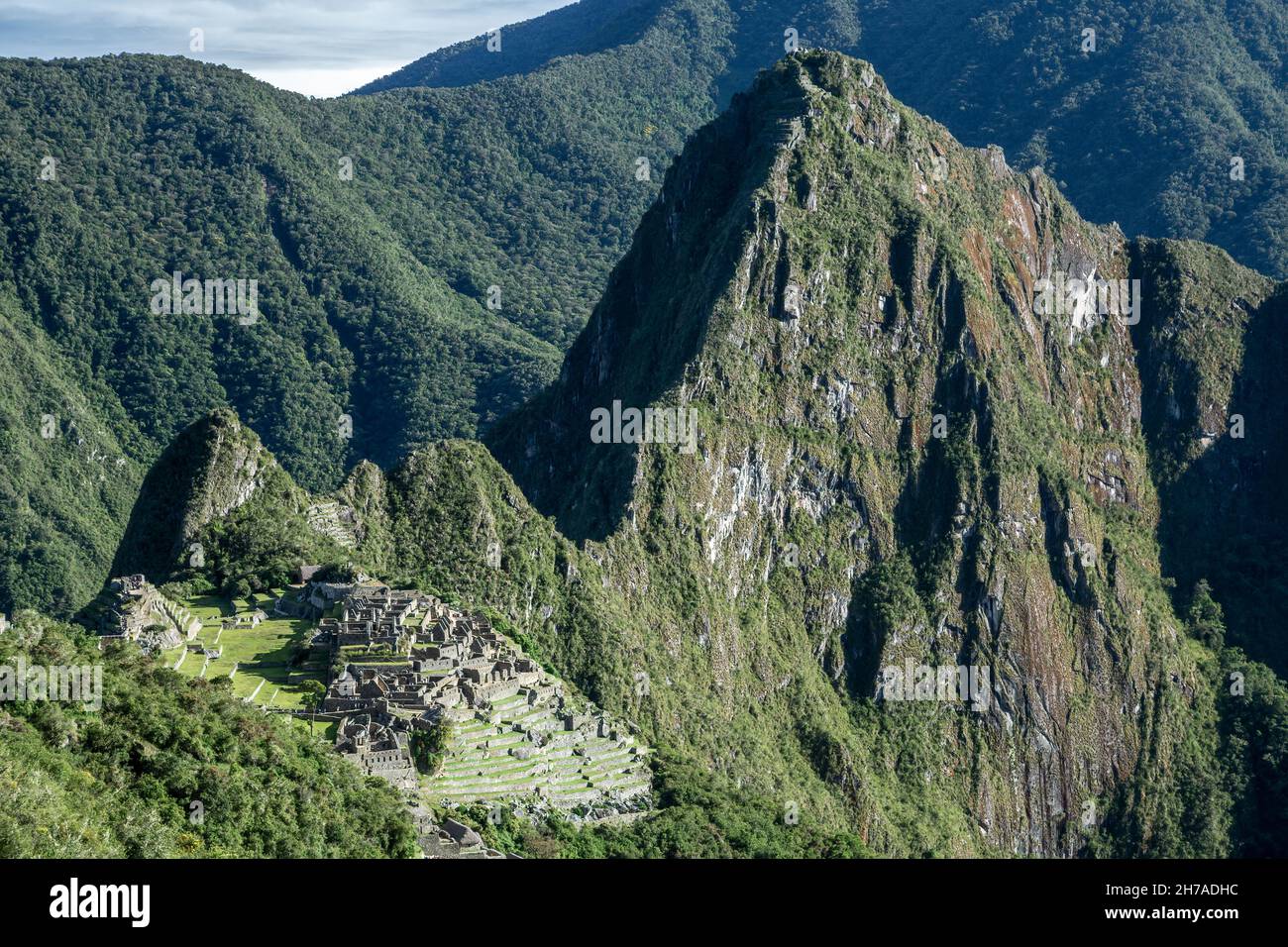 Machu Picchu Inka-Ruinen (vom Weg bis zum Sonnentor), in der Nähe von Machu Picchu Pueblo (aka Aguas Calientes), Cusco, Peru Stockfoto