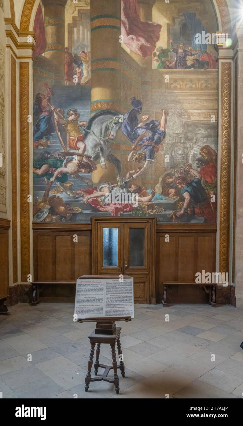 Paris, Frankreich - 11 13 2021: Saint-Germain-des-Pres. Blick in die Kirche Saint-Sulpice Stockfoto