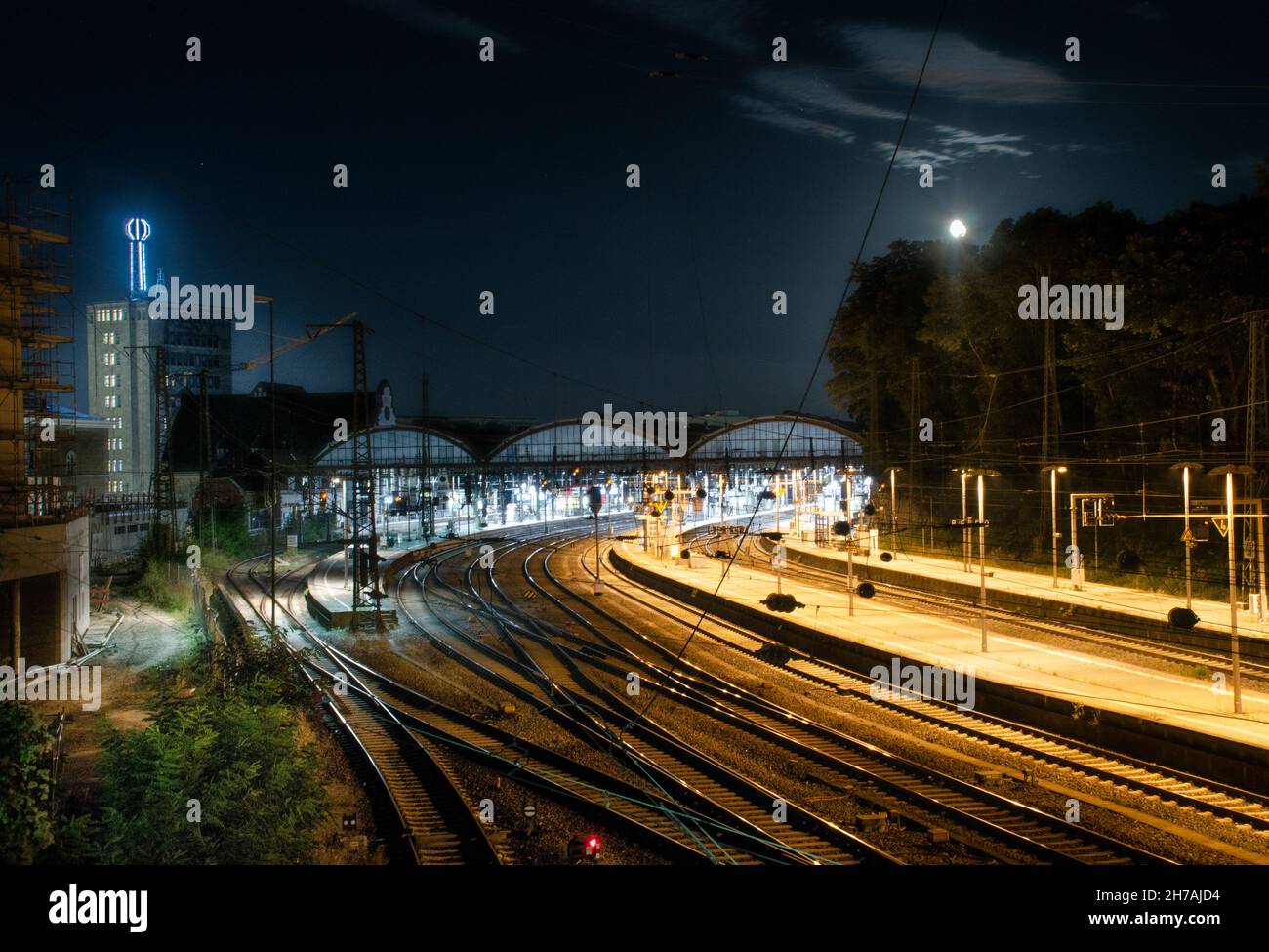 Aachen Hauptbahnhof ist der größte der drei in Betrieb befindlichen Bahnhöfe in der Stadt Aachen, die außerdem über zwei Haltepunkte Stockfoto