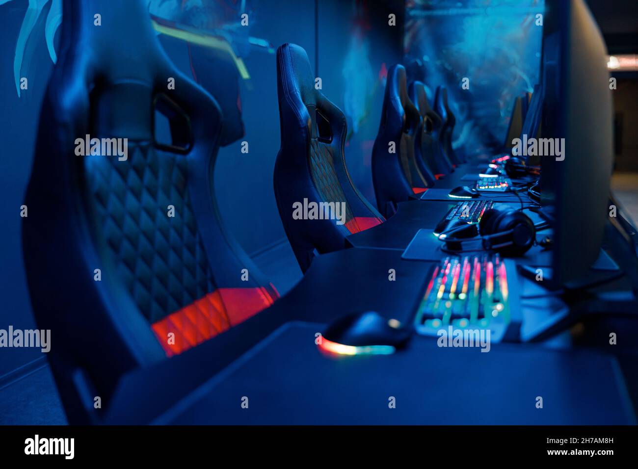 Foto von Spielplätzen für virtuelle Unterhaltung im Spielclub Stockfoto