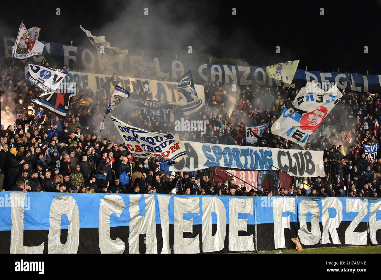 Arena Garibaldi, Pisa, Italien, 21. November 2021, Fans von Pisa während AC Pisa gegen Benevento Calcio - Italienische Fußballmeisterschaft Liga BKT Stockfoto