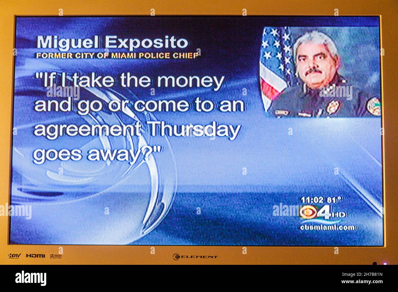 Miami Beach Florida, Fernsehbildschirm, CBS, Polizeichef für lokale Nachrichten, zitiert Miguel Exposito hispanische Männer männlich Stockfoto