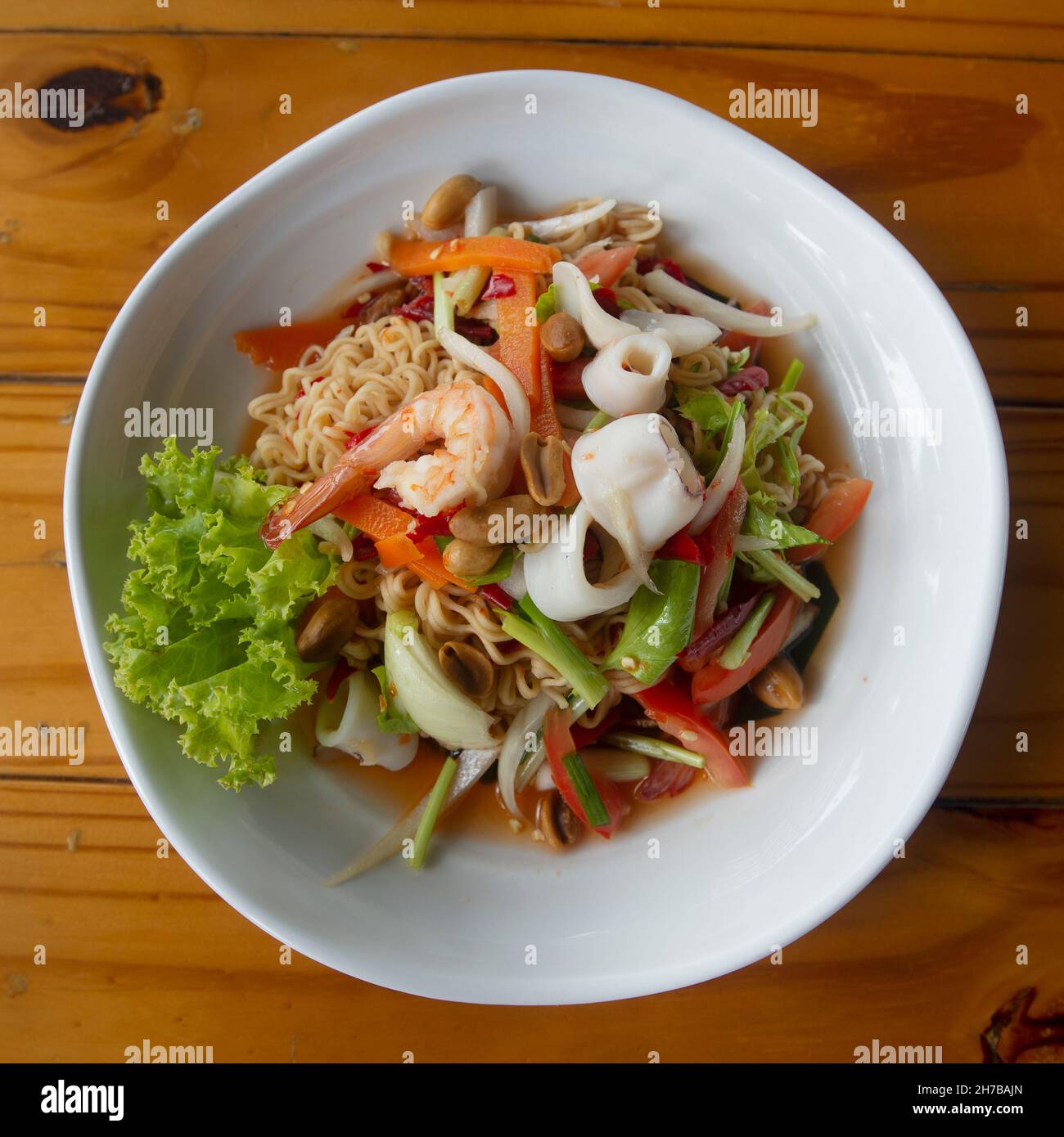 Yum Mama Instant Nudeln ist Thai einfaches Essen, das köstlichen Geschmack hat. Stockfoto