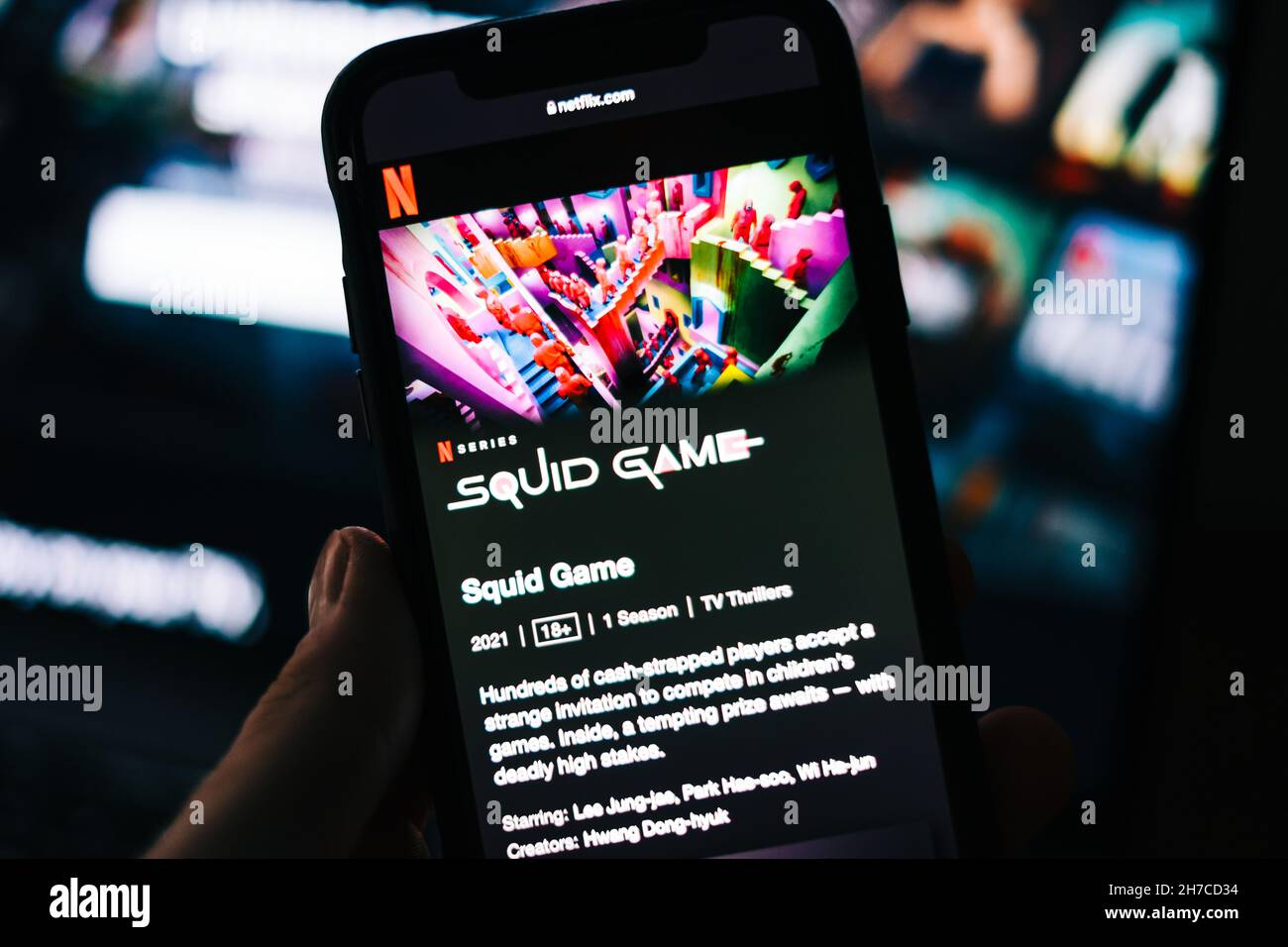 Logo der Squid Game tv-Serie von Netflix auf dem iPhone. Stockfoto